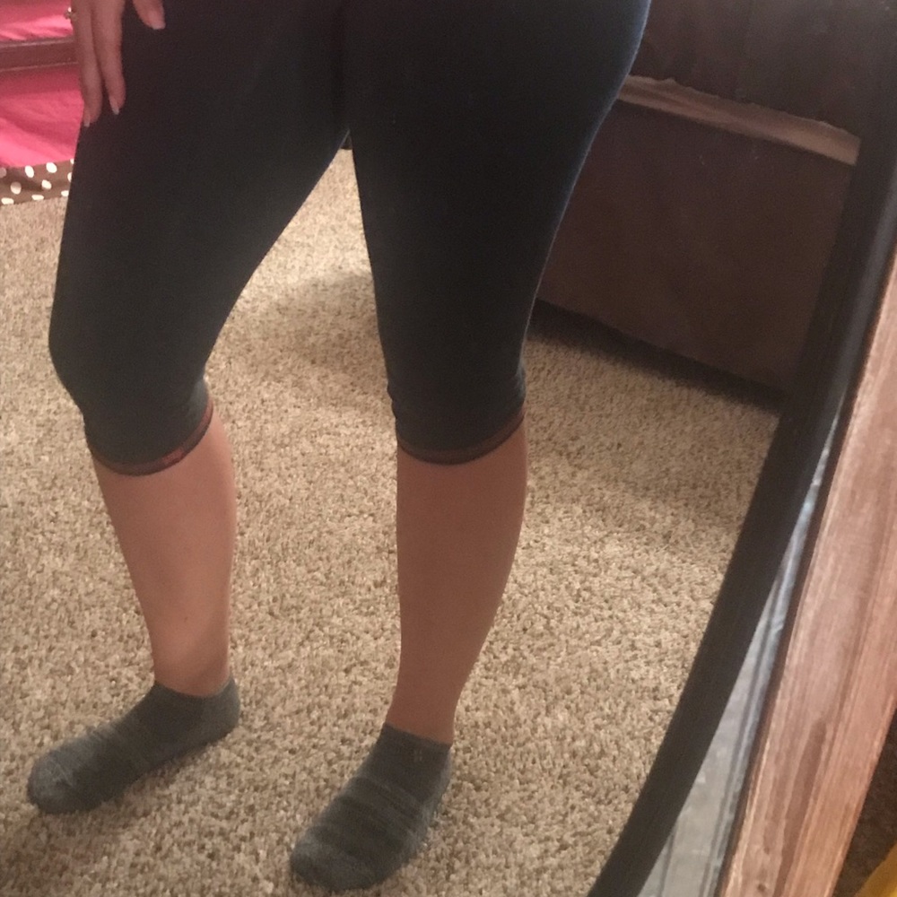 🍏🍏Green Apply work out capris🍏🍏